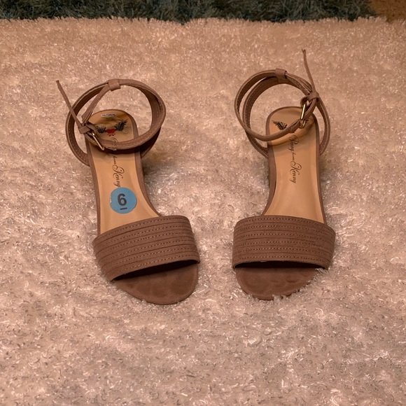 Ankle Strap Block Low Heel Sandals - Picture 3 of 6